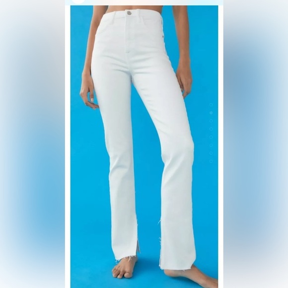 Zara White Straight Leg Jeans with High-Rise Waist size 6. - Picture 3 of 15